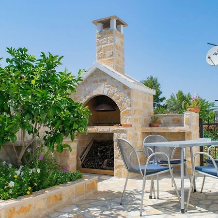 Apartments Solta Gornje Selo Ngoại thất bức ảnh