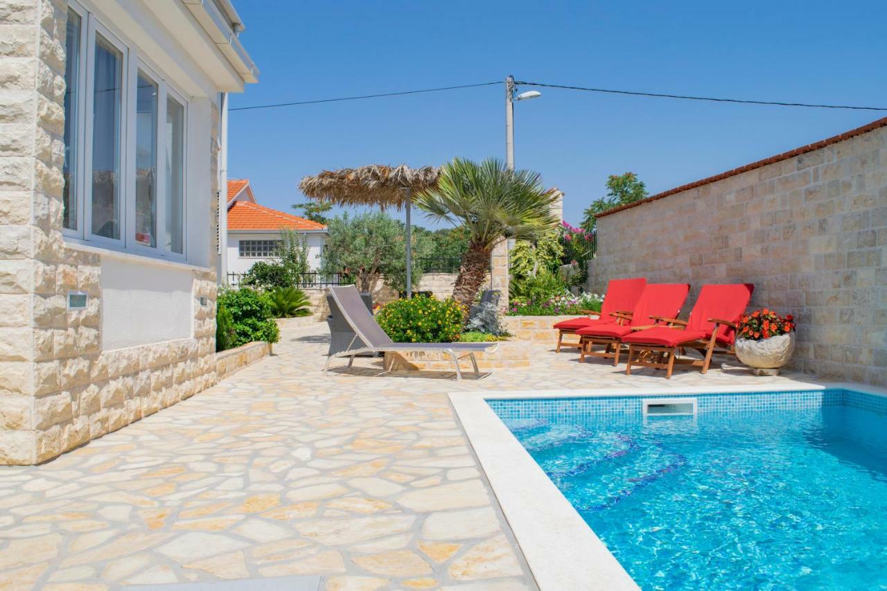 Apartments Solta Gornje Selo Ngoại thất bức ảnh