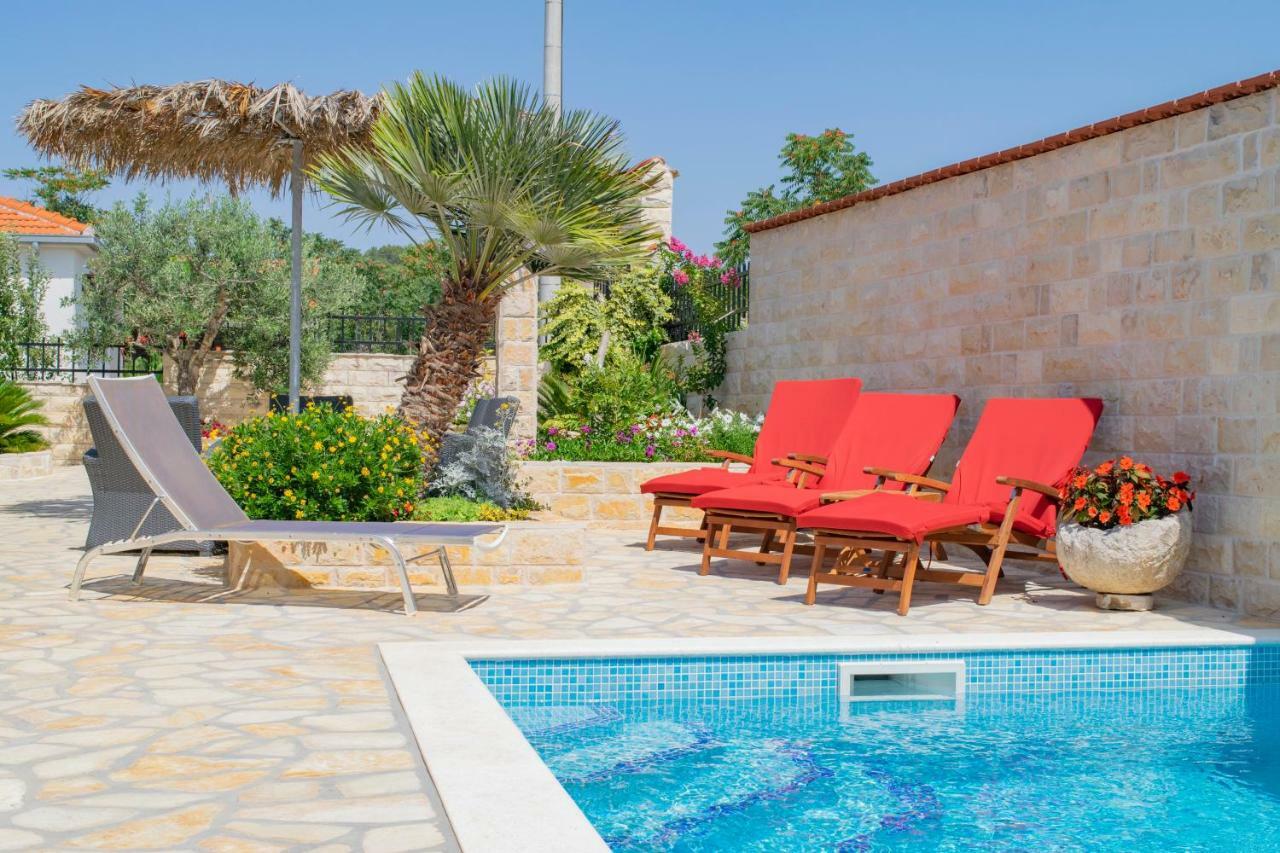 Apartments Solta Gornje Selo Ngoại thất bức ảnh