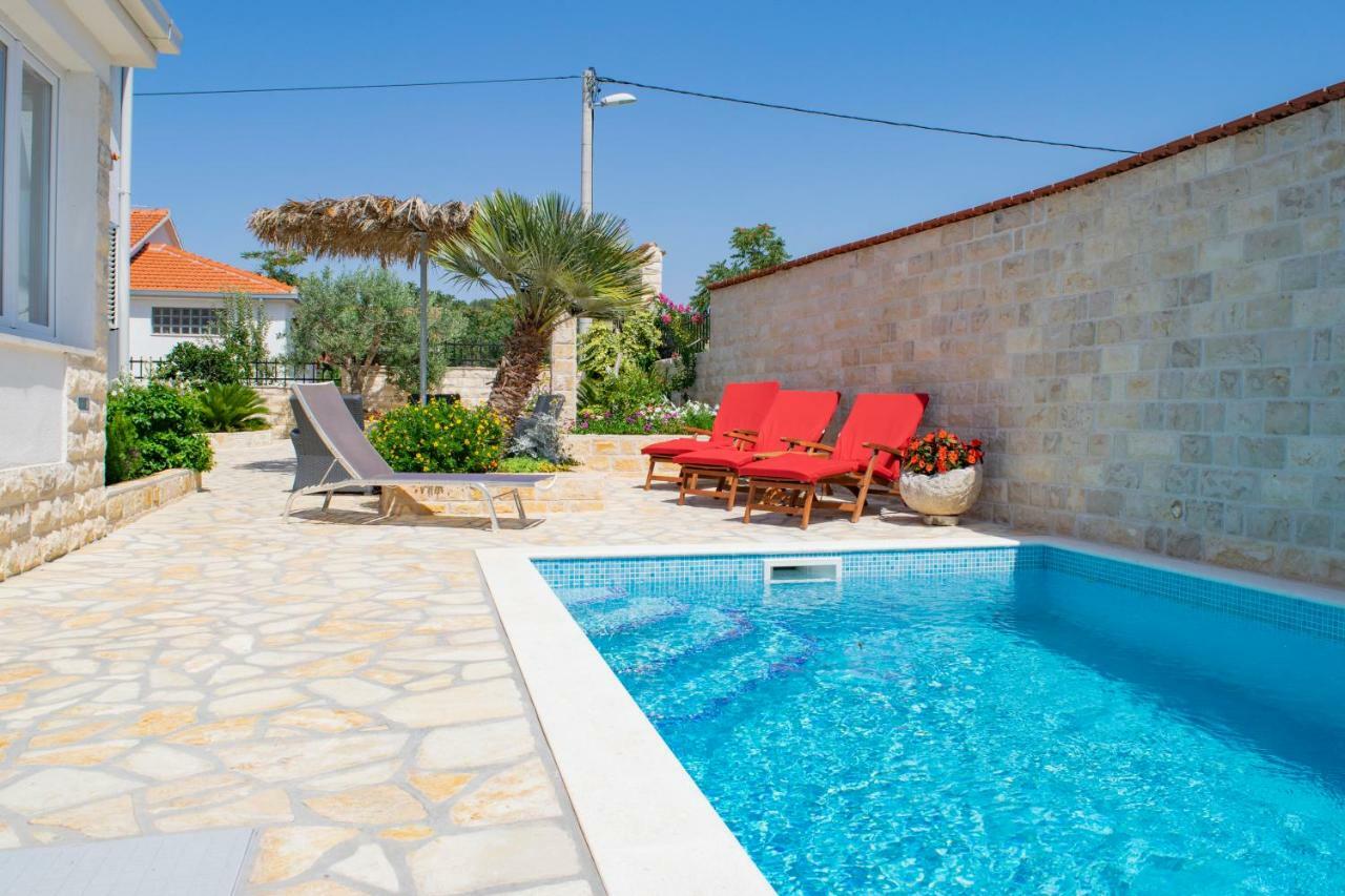 Apartments Solta Gornje Selo Ngoại thất bức ảnh