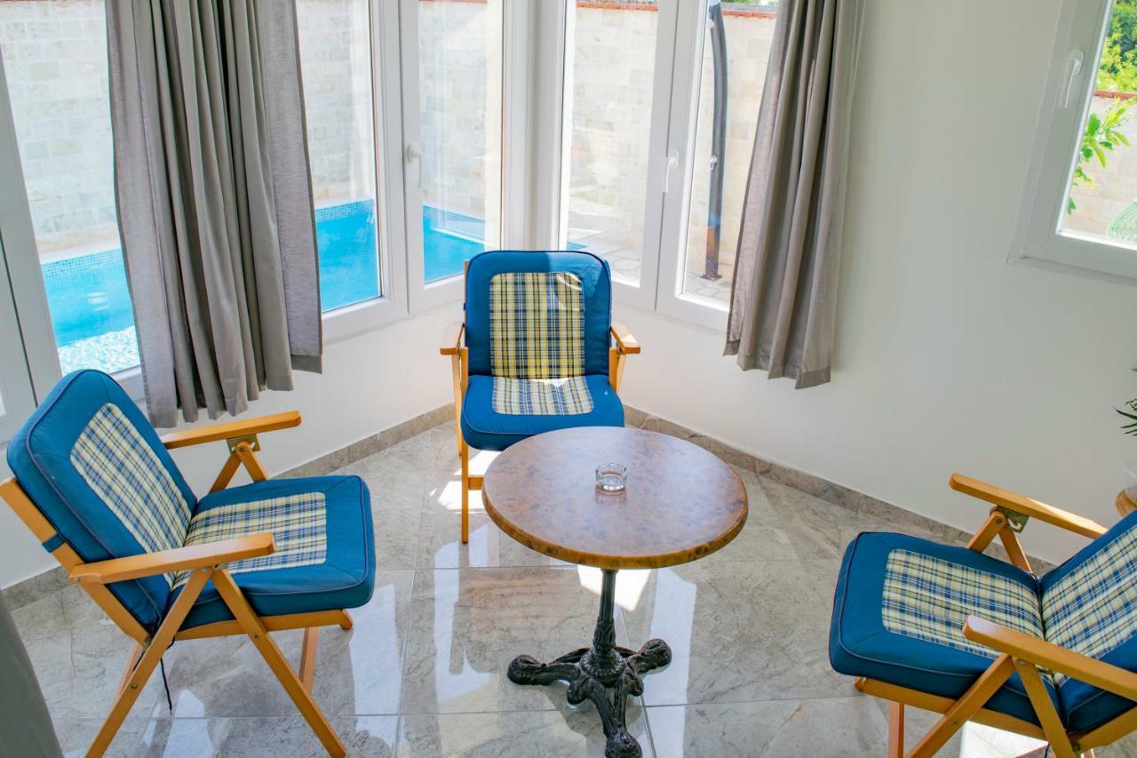 Apartments Solta Gornje Selo Ngoại thất bức ảnh