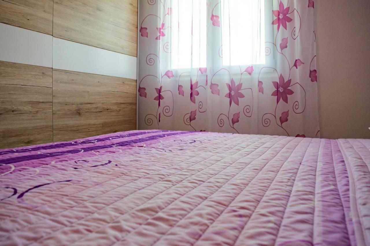 Apartments Solta Gornje Selo Ngoại thất bức ảnh