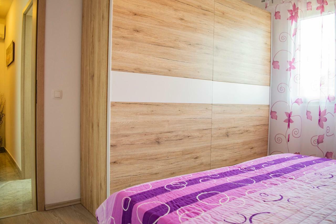 Apartments Solta Gornje Selo Ngoại thất bức ảnh
